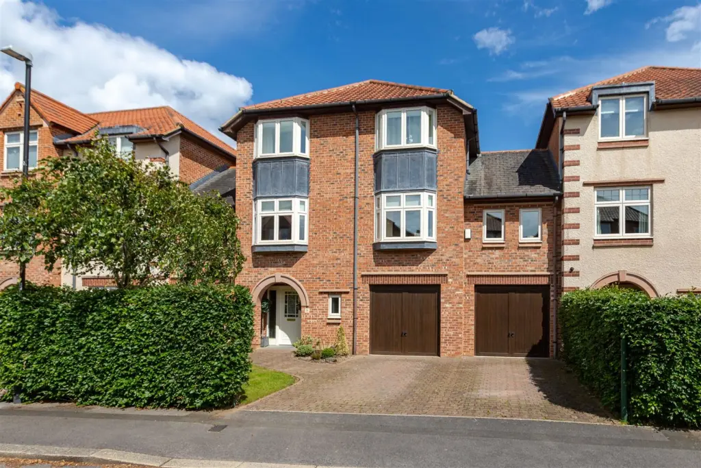 Leconfield, Darlington
